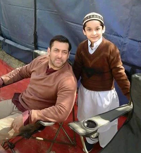 Salman Khan with Fans Unseen Pics