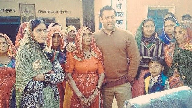 Salman Khan with Fans Unseen Pics