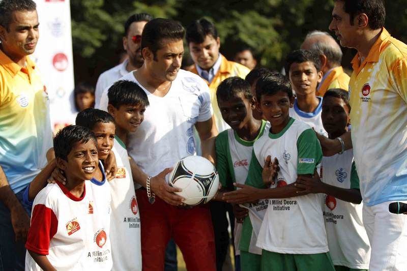 Salman Khan with Fans Unseen Pics