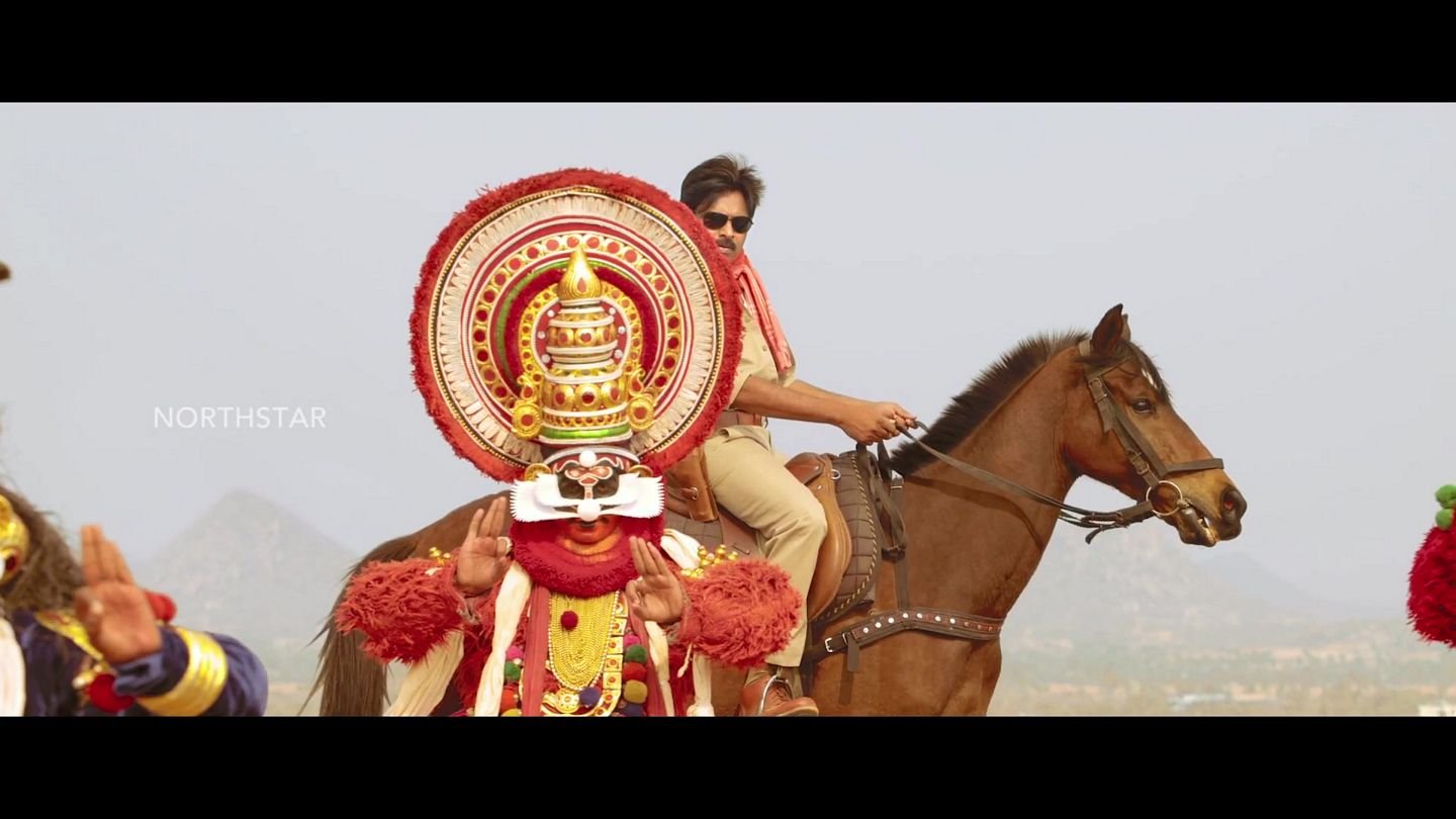 Pawan Kalyan’s Sardaar Gabbar Singh Movie Latest Stills