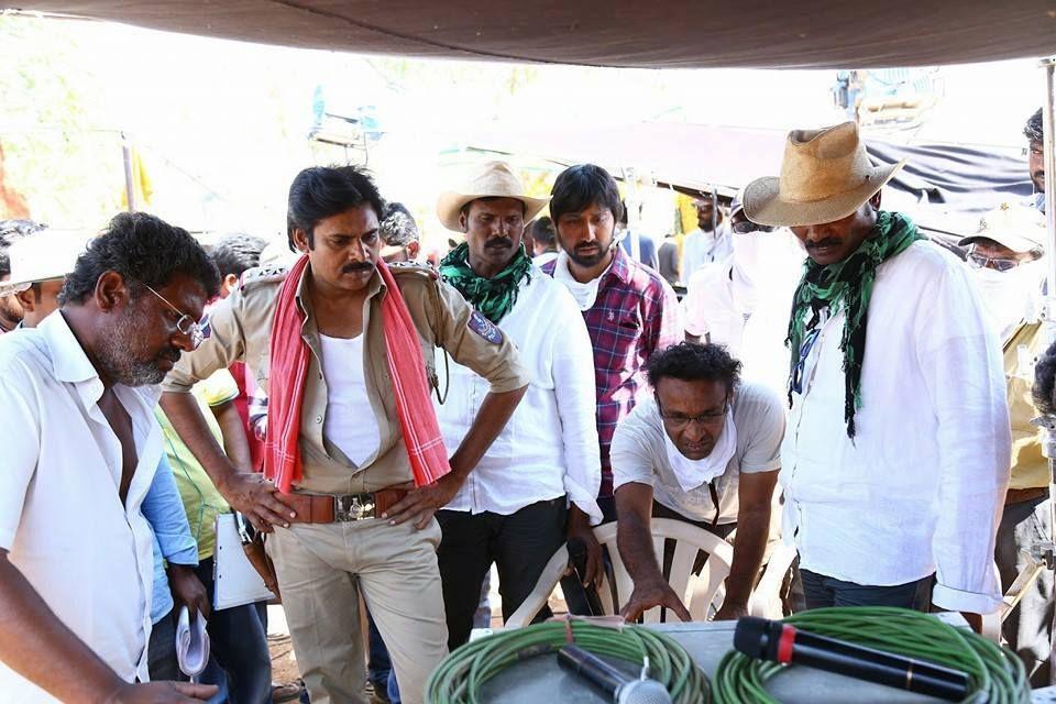 Pawan Kalyan Sardar Gabbar Singh New Working Stills