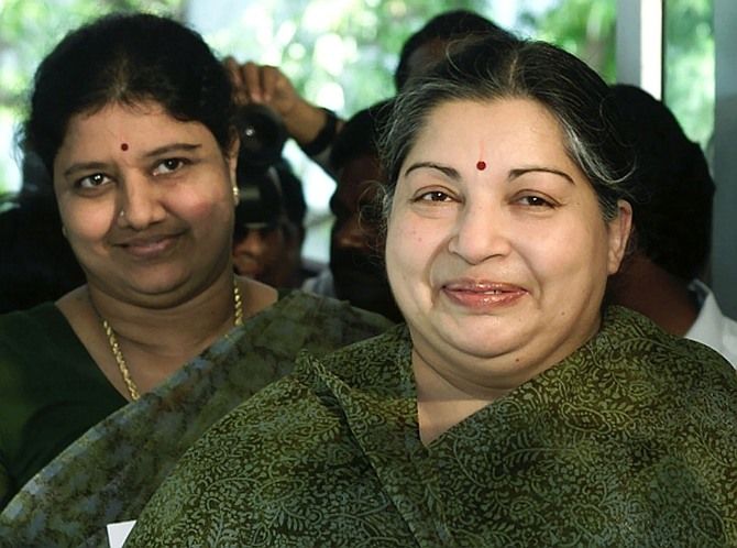 Sasikala Pushpa Unseen Photos