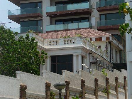 Shahrukh Khan House Mannat Inside Pics