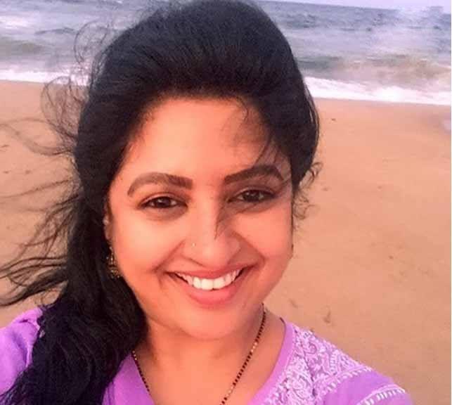 Shanoor Sana Rare & UNseen Photos