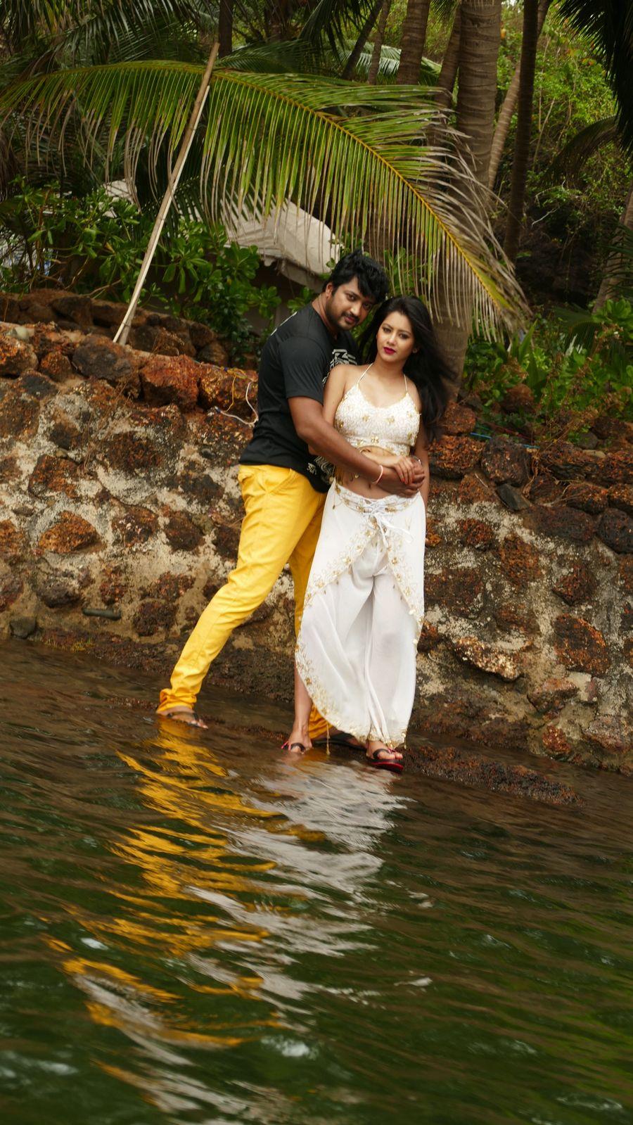 Shikaar Movie Stills