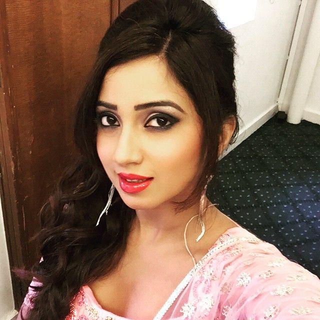 Shreya Ghoshal Rare & Unseen Photos