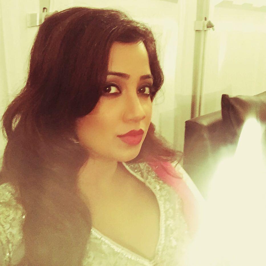 Shreya Ghoshal Rare & Unseen Photos