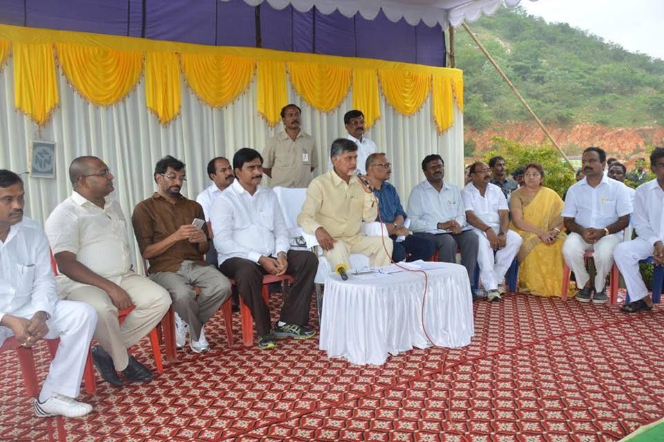 Shri Chandra Babu At Somasila Reservoir