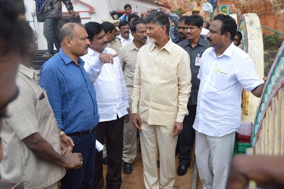 Shri Chandra Babu At Somasila Reservoir