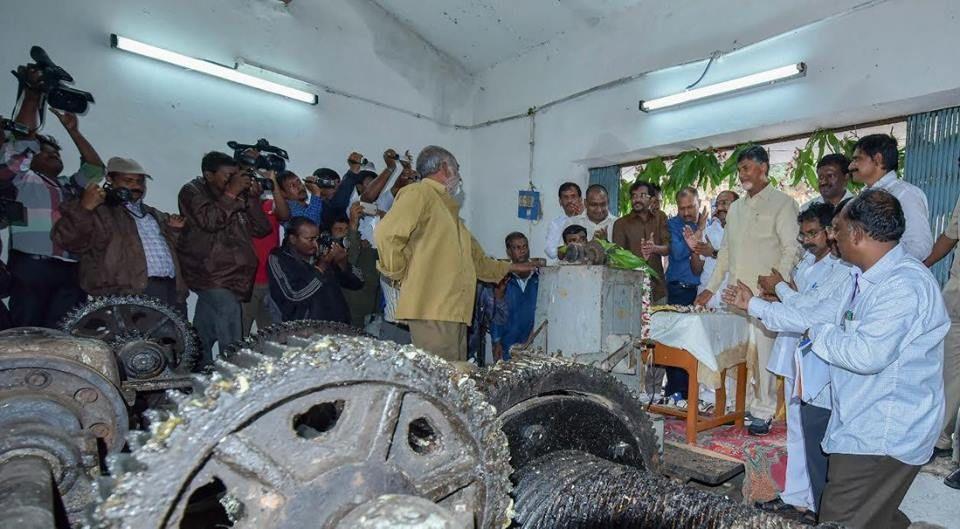 Shri Chandra Babu At Somasila Reservoir