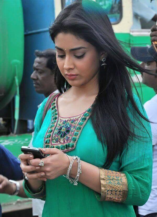 Shriya Saran Unseen Pictures