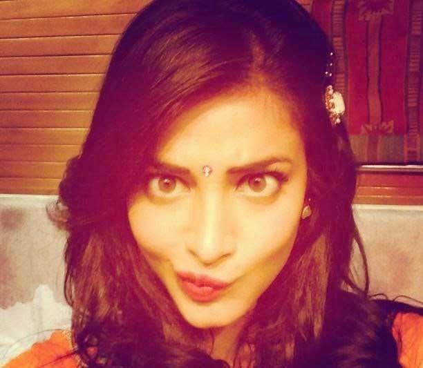 Shruti Haasan Instagram Photos