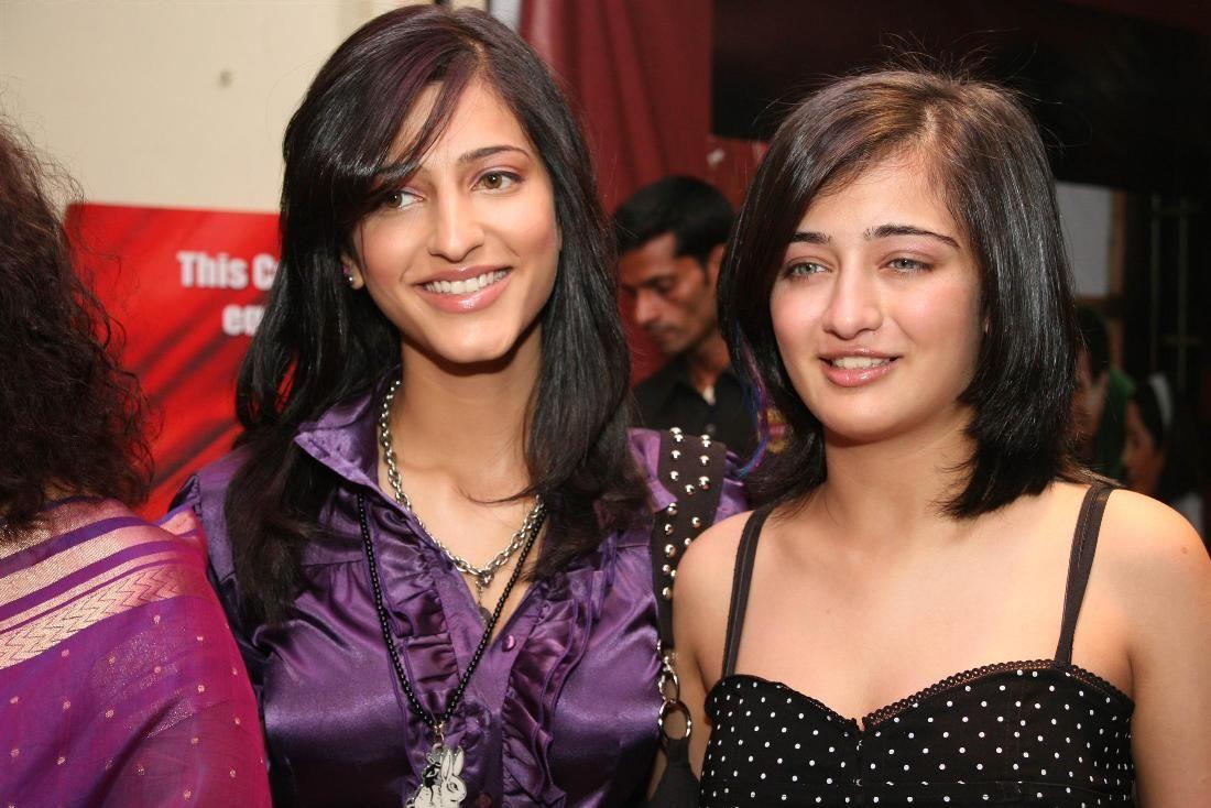 Shruti Hassan & Akshara Hassan Photo Collections