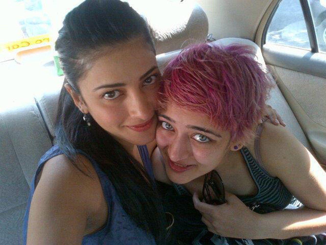 Shruti Hassan & Akshara Hassan Photo Collections