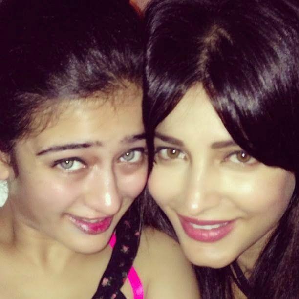 Shruti Hassan & Akshara Hassan Photo Collections