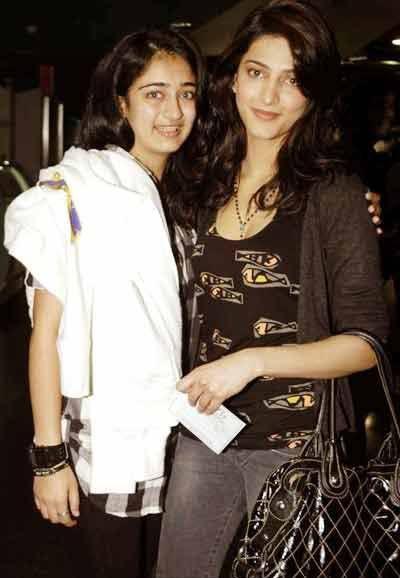 Shruti Hassan & Akshara Hassan Photo Collections