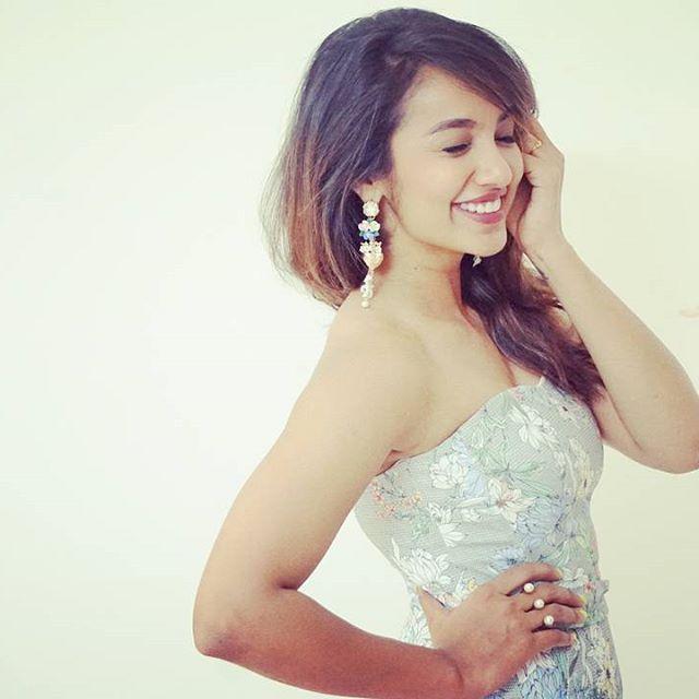 SIDE ACTRESS: Tejaswi Madivada Rare & Unseen Photos