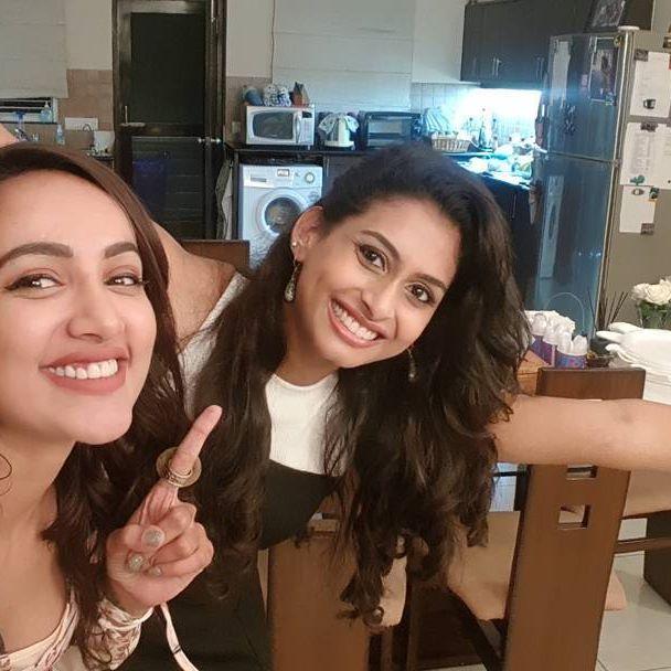 SIDE ACTRESS: Tejaswi Madivada Rare & Unseen Photos