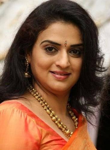 Side Actress Pavithra Lokesh Aunty Photos