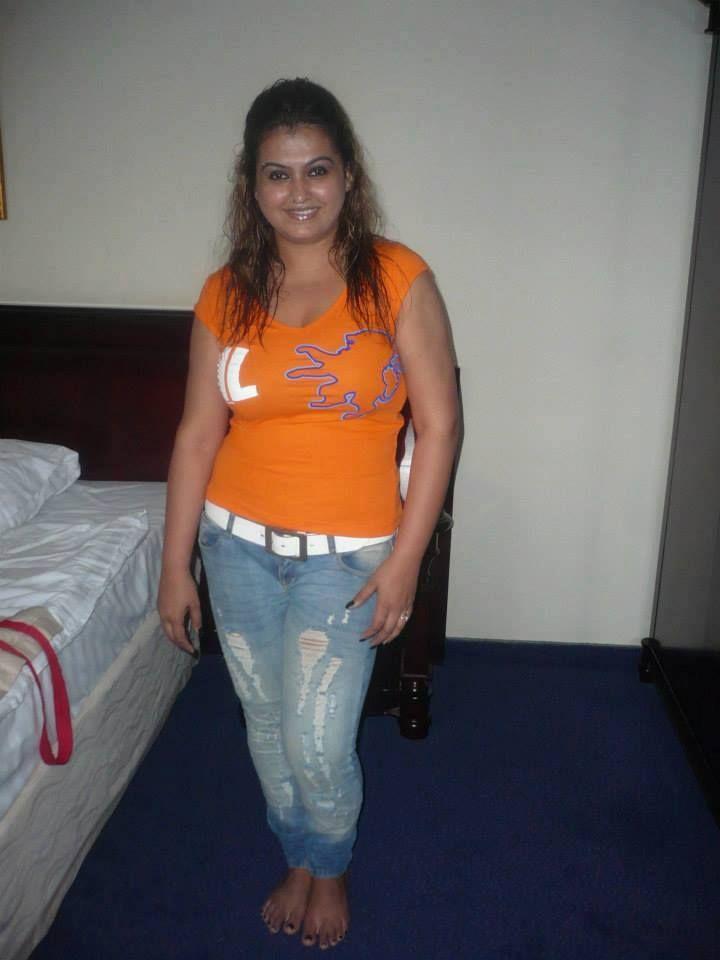 Sona Aunty Rare & Unseen Photos Collections