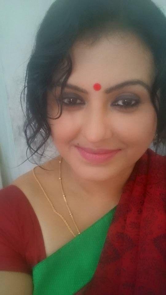 Sona Aunty Rare & Unseen Photos Collections