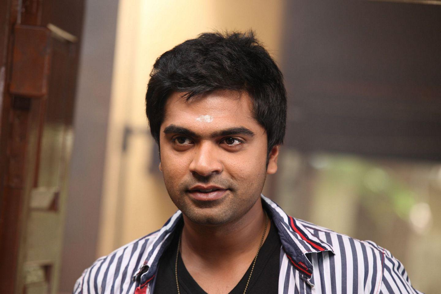 Simbu Vaalu Str Stills