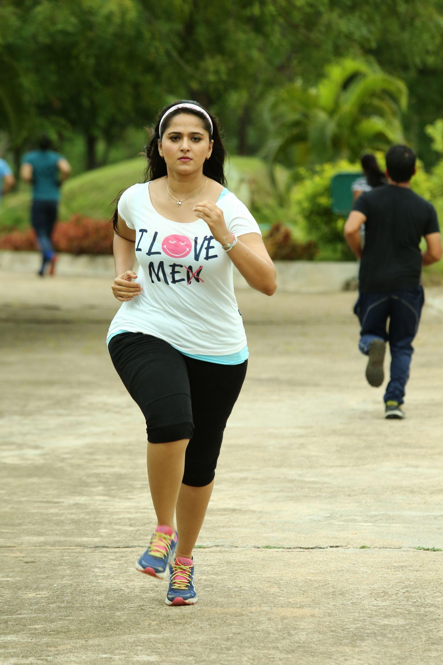 Size Zero Movie Latest Stills