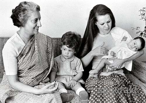 Sonia Gandhi Rare & Unseen Photos