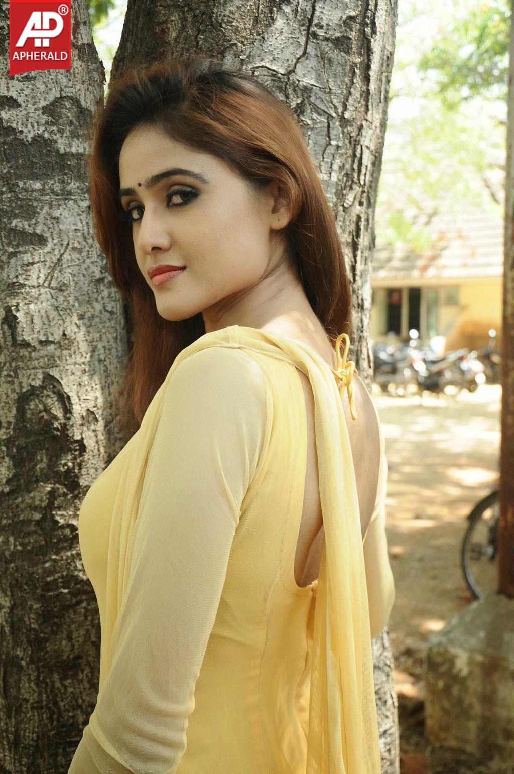 sony-charishta-sexy-images