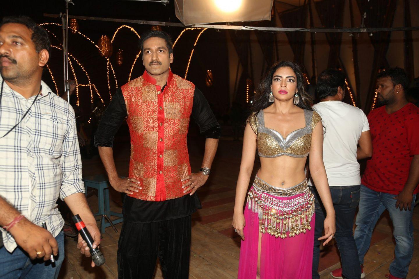 Soukhyam Item Song Working Photos