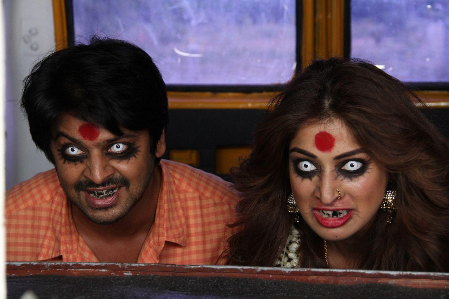 Sowkarpettai Movie Latest Stills