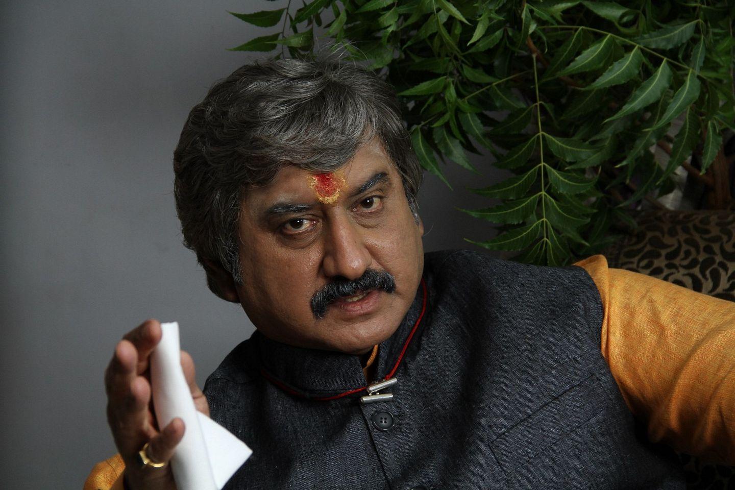 Sowkarpettai Movie Latest Stills