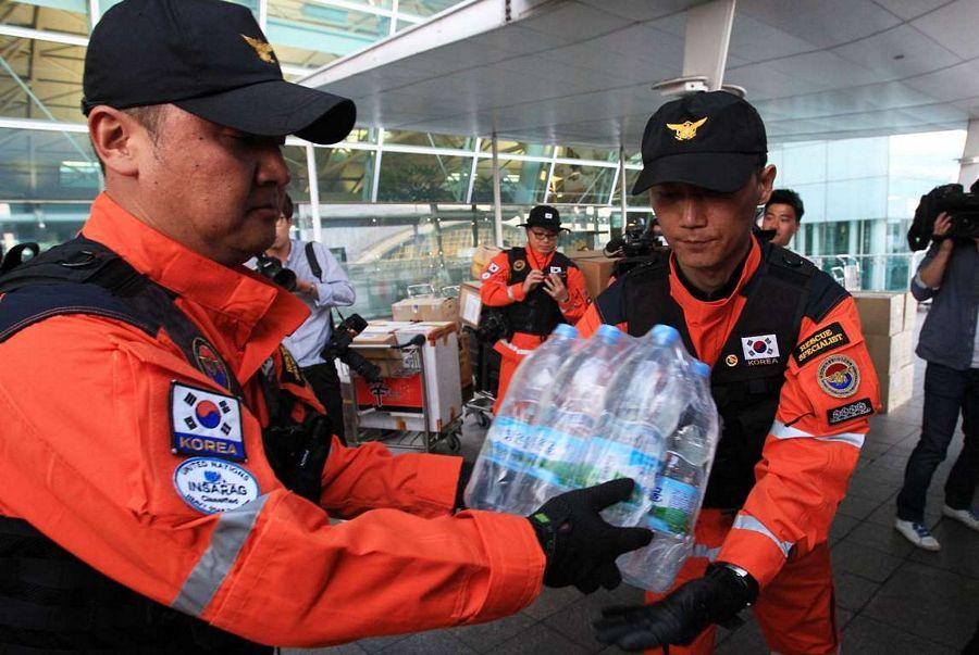 Special Rescue Team Helping Nepal Earthquake survivors