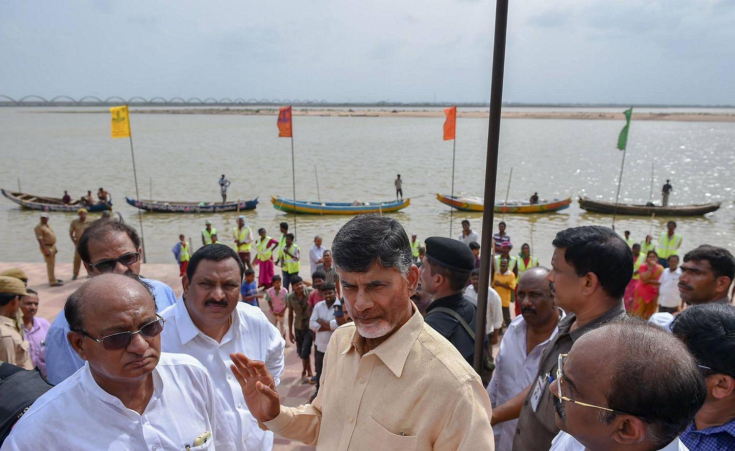 Sri NCBN inspecting Pushkar Ghats Photos