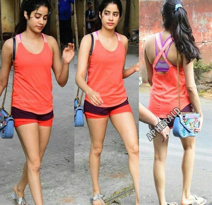 Sridevi's daughters Jhanvi Kapoor HD Pics