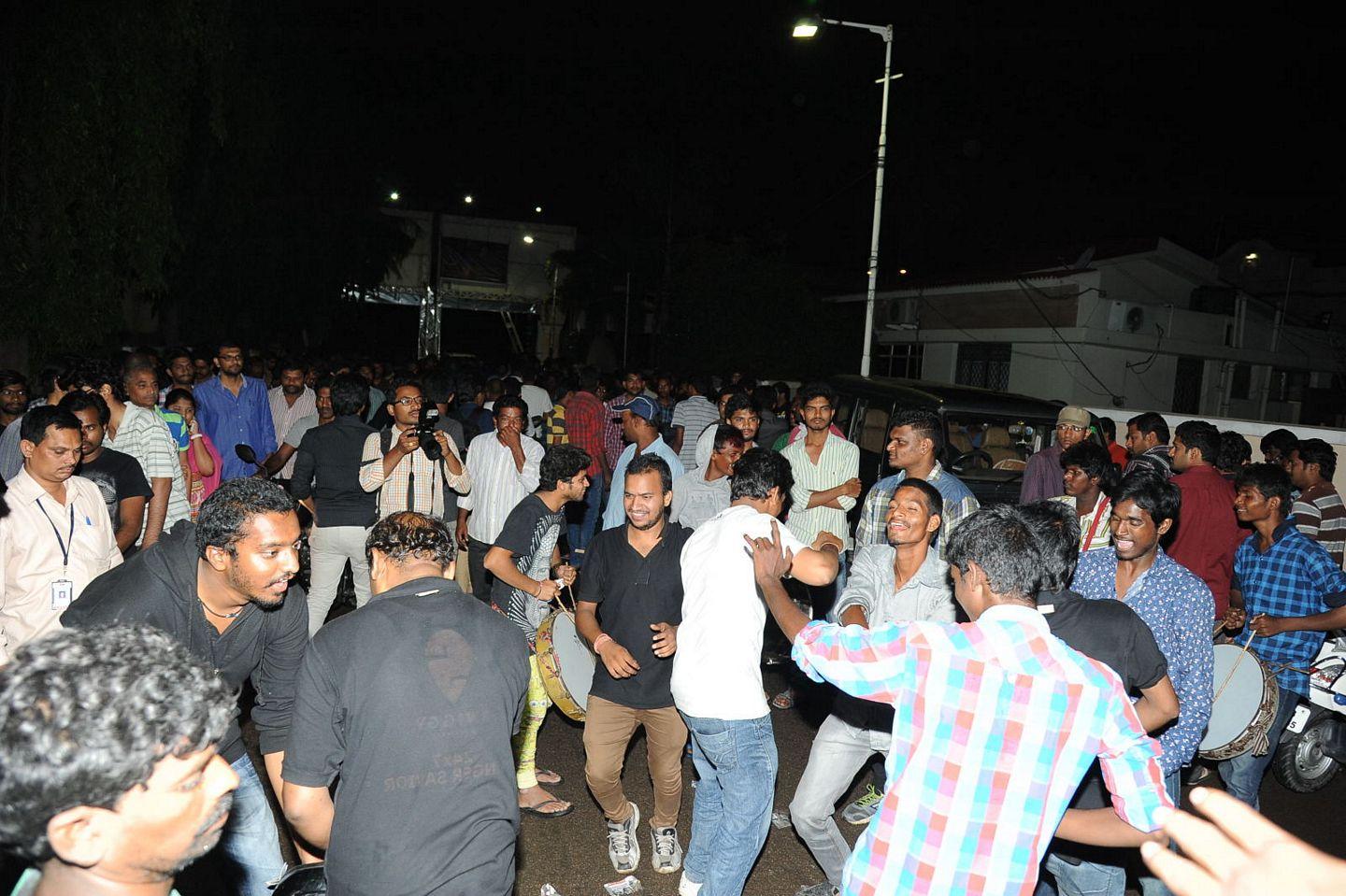 Srimanthudu Hungama in Kukatpally