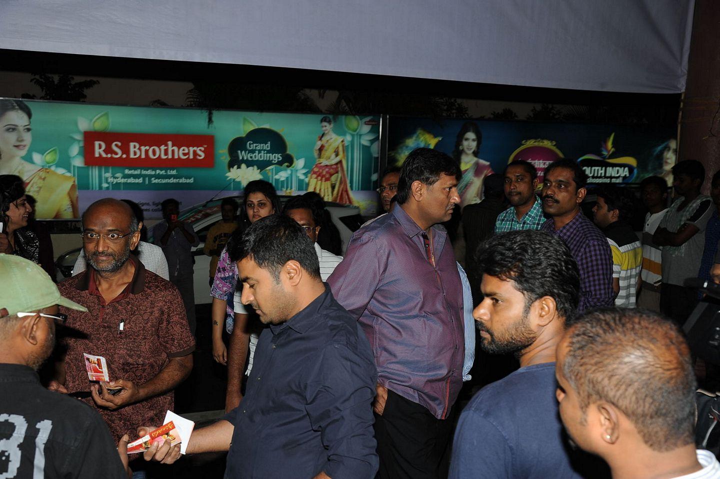 Srimanthudu Hungama in Kukatpally