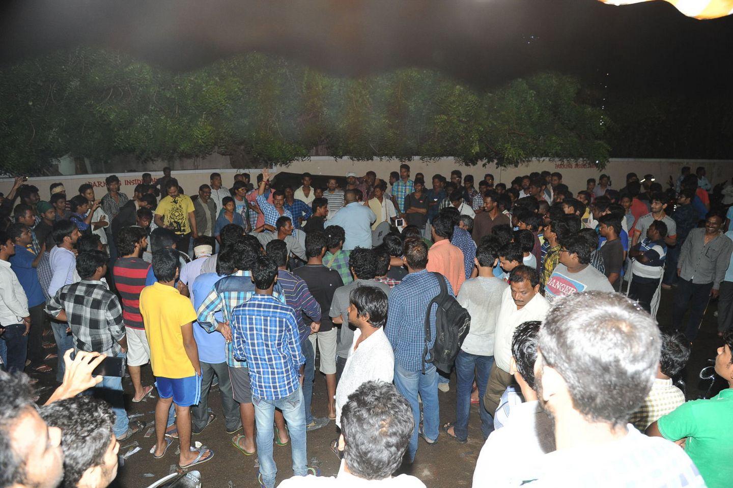 Srimanthudu Hungama in Kukatpally