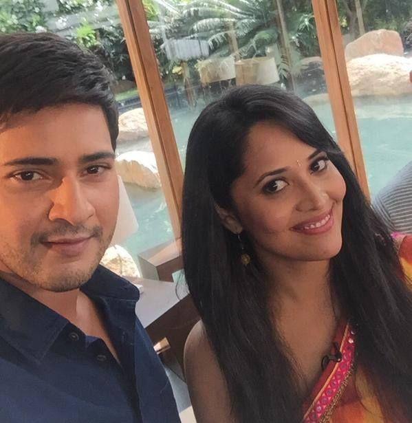 Srimanthudu Promotions Selfies Pics