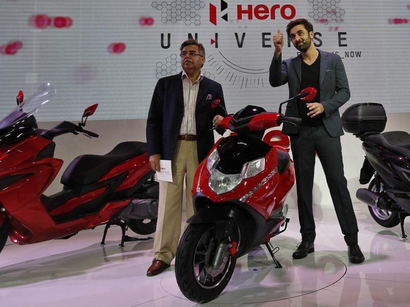 SRK, Priyanka, BigB: When Bollywood stole Delhi Auto Expo’s thunder