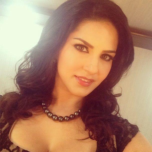 Sunny Leone enjoying Holiday Trip Photos