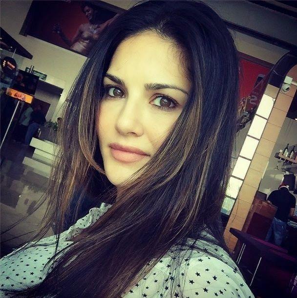 Sunny Leone enjoying Holiday Trip Photos