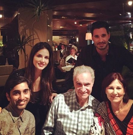 Sunny Leone Rare Unseen Pictures