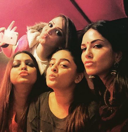 Sunny Leone Rare Unseen Pictures