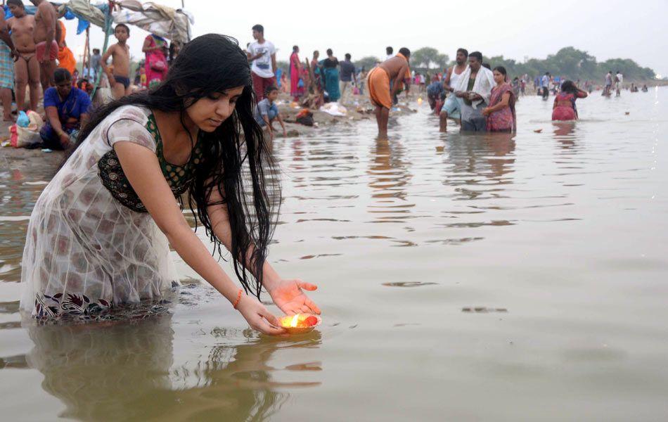 Telangana Pushkaralu 2nd day Photos