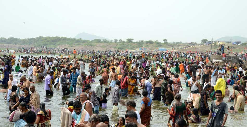 Telangana Pushkaralu 3rd day Photos