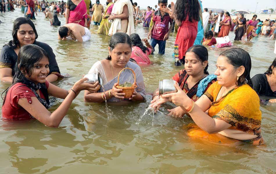 Telangana Pushkaralu 3rd day Photos