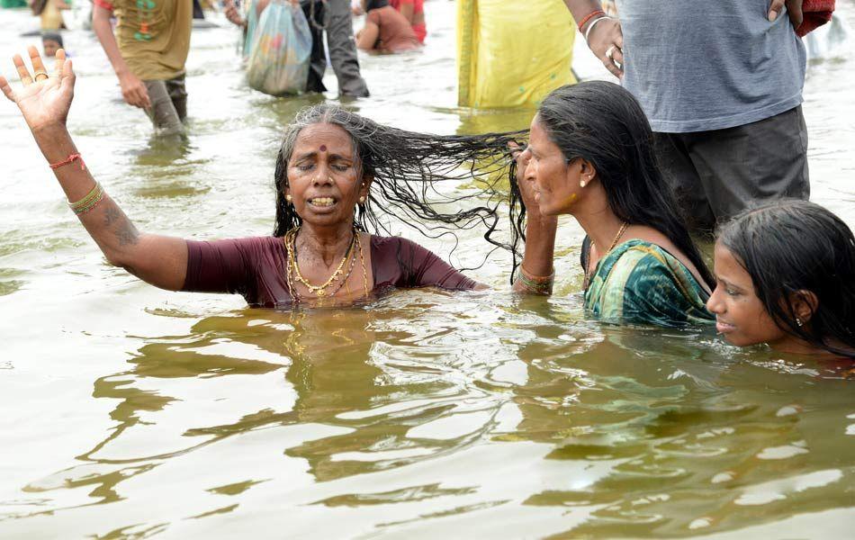 Telangana Pushkaralu 3rd day Photos