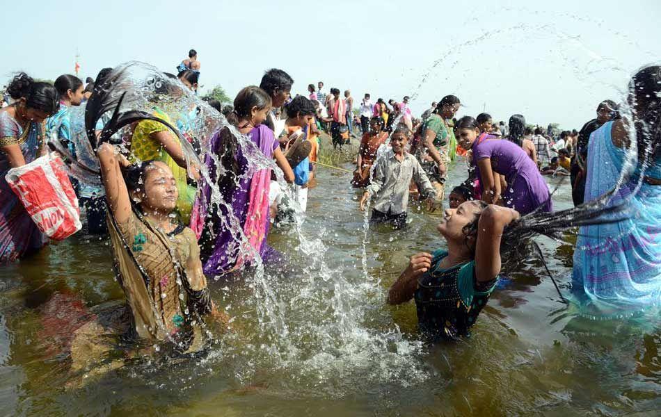 Telangana Pushkaralu 4th day Photos