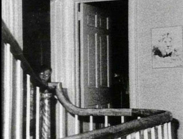 Terrifying Ghost Stills Captured on Cameras